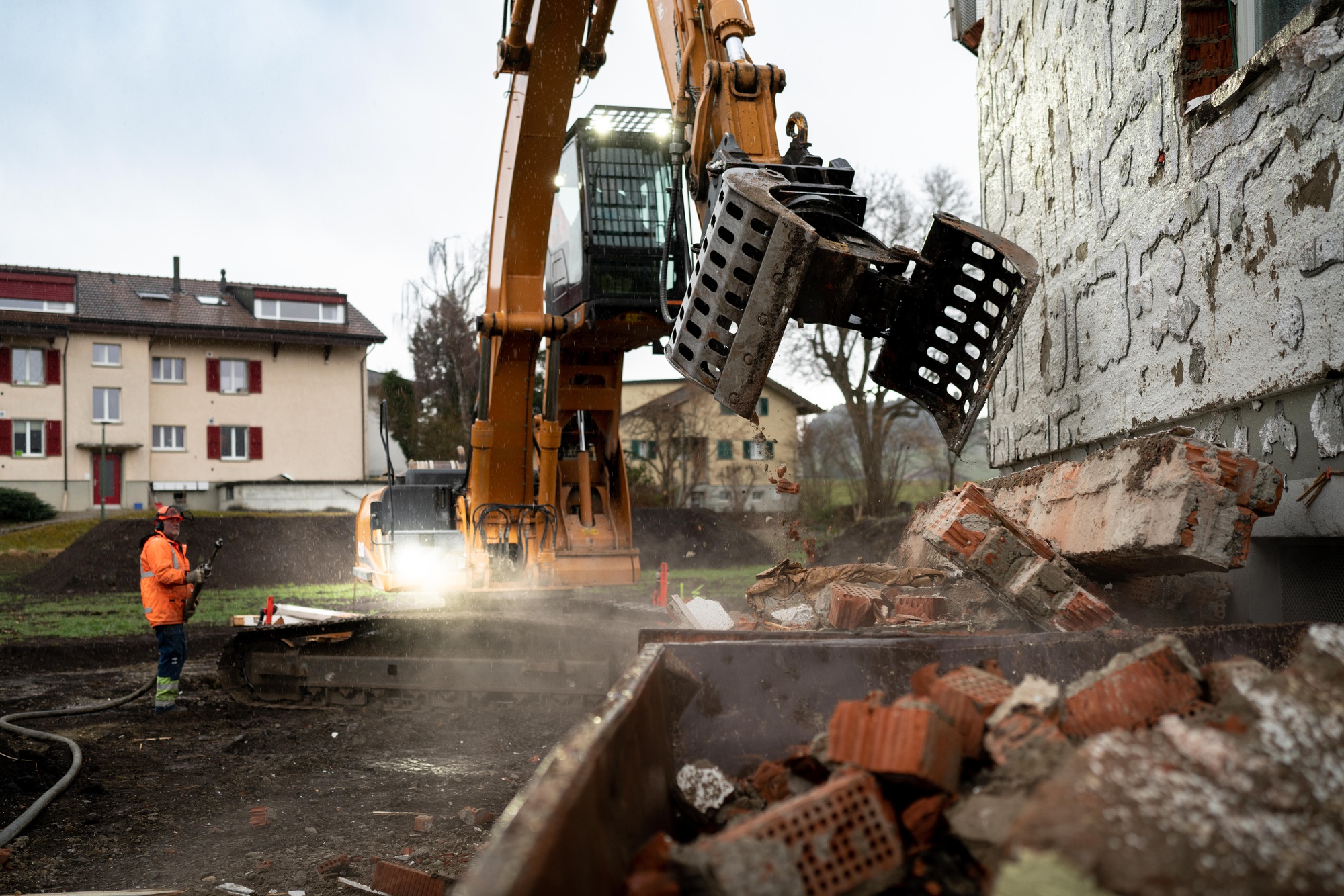 💥 Abbruch in Konolfingen